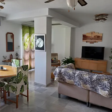 Casa Gran Tropicana Playa A 2 Minutos. Holiday home Almunecar
